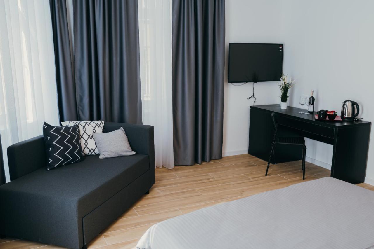 Poppy Downtown Suites Sarajevo Exterior foto